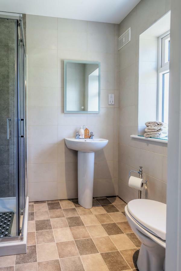 Tintawn House Hotel Sandyford Room photo